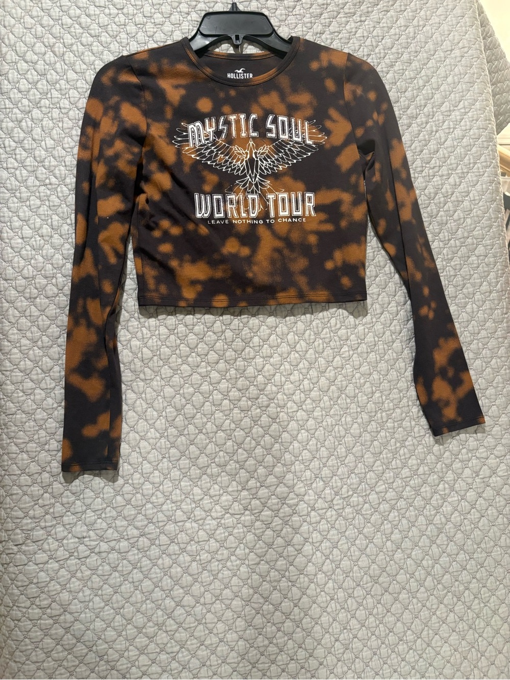 Hollister Black and Brown Tie-Dye Mystic Soul World Tour Crop Top